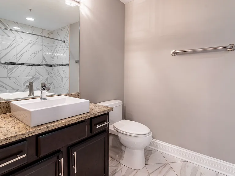 Somerset Place Apartments — Photo 38