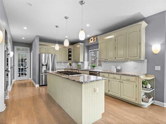 4th image of 26W116 Houghton Ln