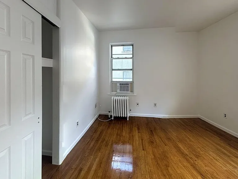 208 W 260th St #1 — Photo 7