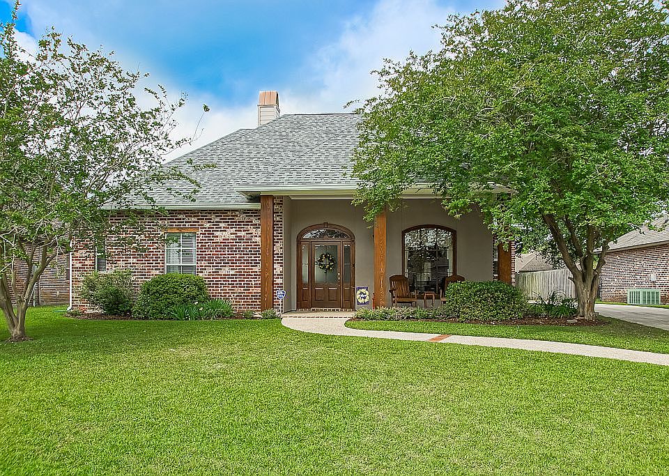1st image of 17083 Caroline Ct