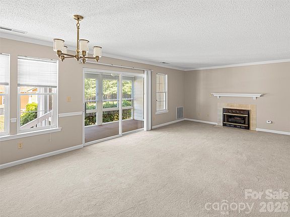3rd image of 1301 Hyde Park Dr