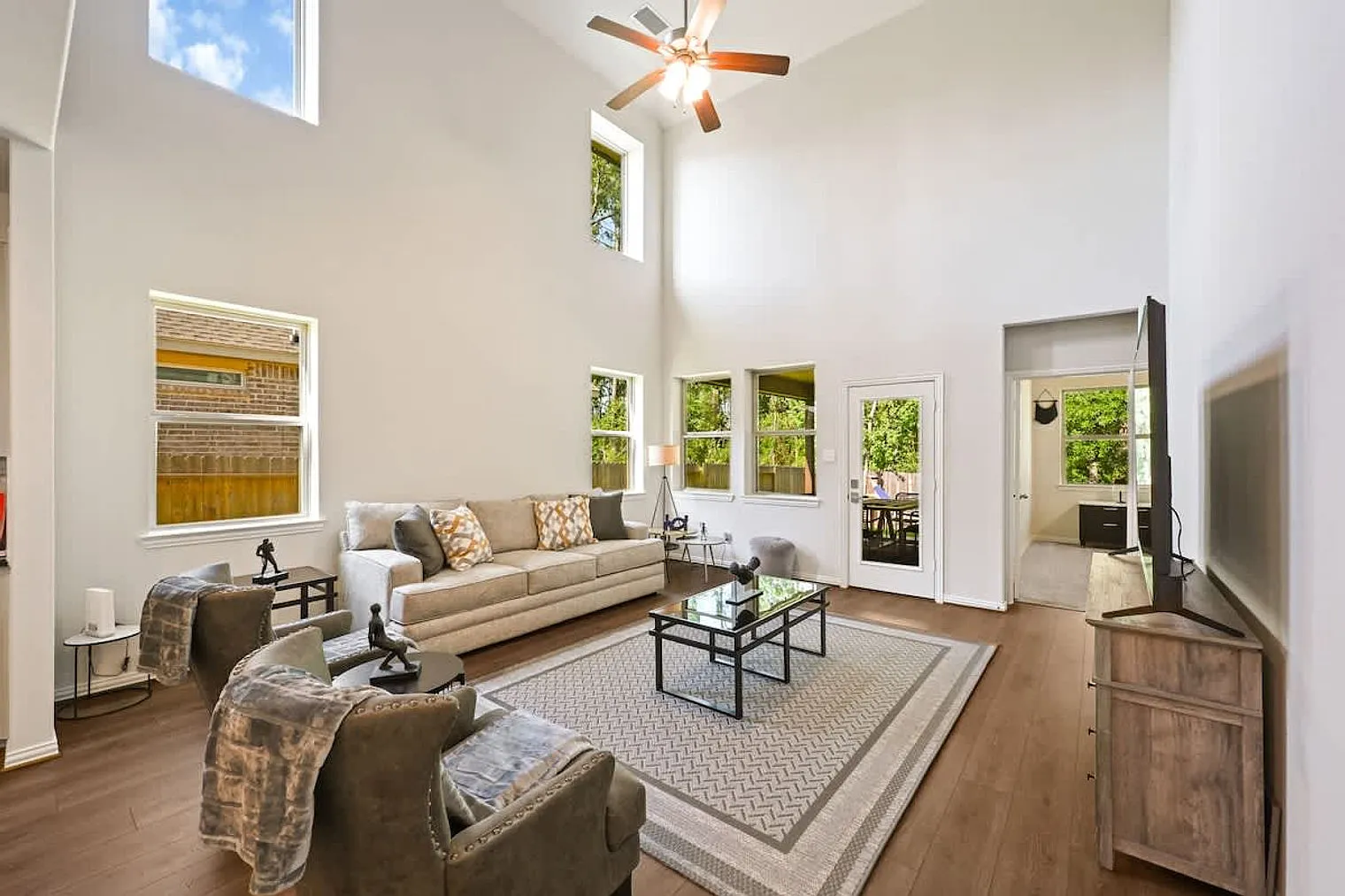 4 bed, 3.0 bath, 2701 sqft, $8,391 — Photo 1