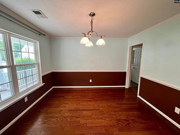 5th image of 310 Wintergreen Rd