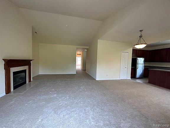 3rd image of 2156 Pinecroft Dr