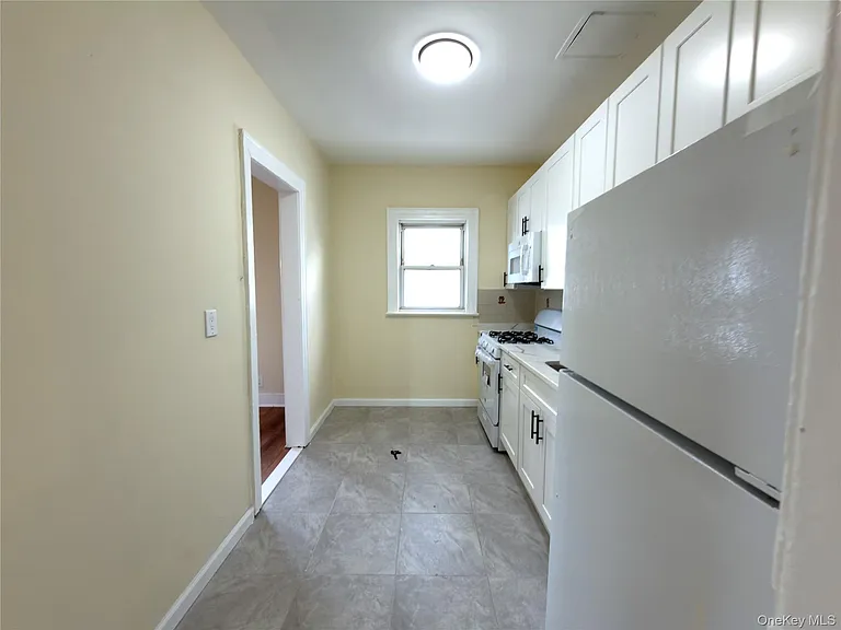 302 W Hudson St — Photo 10