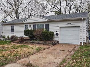 8538 General Grant Ln, Saint Louis, MO