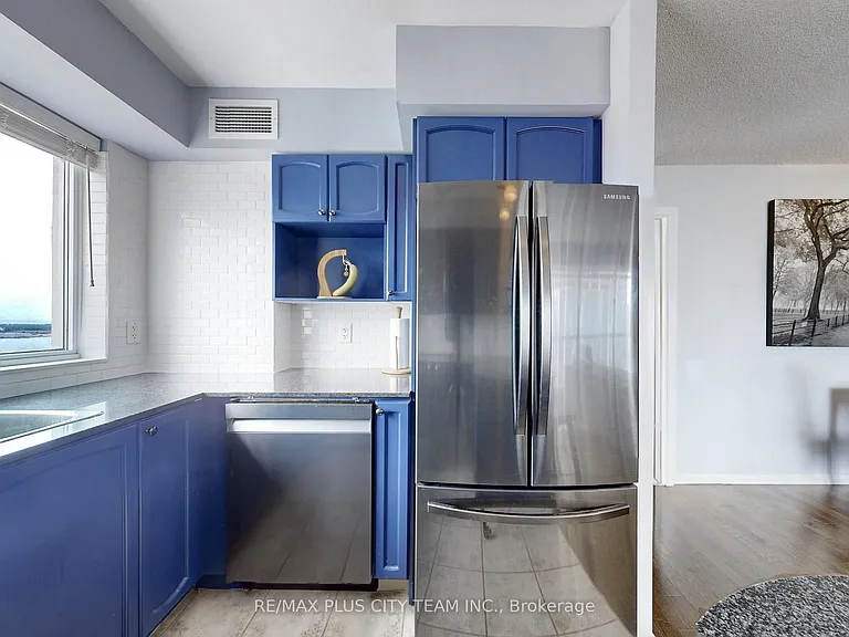 18 Yonge St #2904 — Photo 10