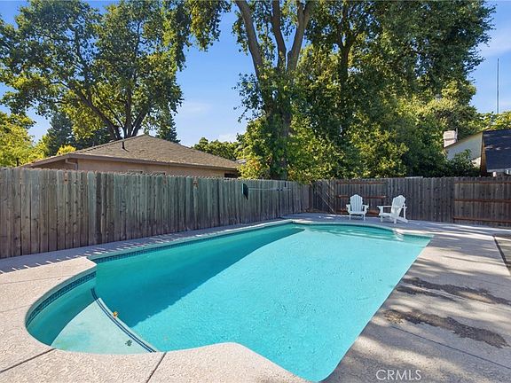 3rd image of 5 Hunter Ct