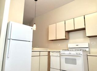 917 W Addison St APT 1R, Chicago, IL 60613