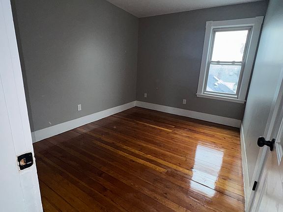 5th image of 126 Perry St Unit 2
