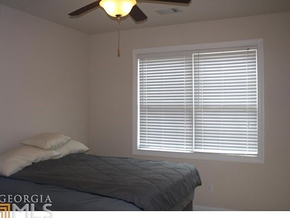 4th image of 1717 Belmont Creek Pte
