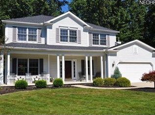 33004 Maplewood Cir, Avon Lake, OH 44012