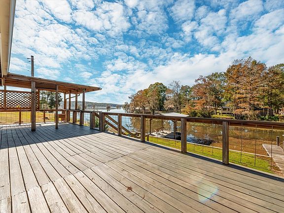 4th image of 32523 Wagon Wheel Rd