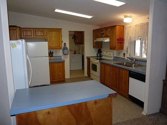 3rd image of 4002 Jenny Lake Ct