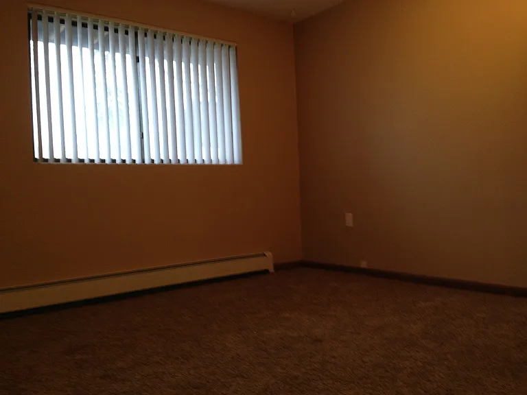 Oliver Apartments — Photo 9