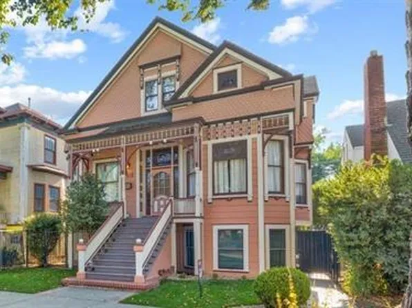 2412 L St #102, Sacramento, CA 95816