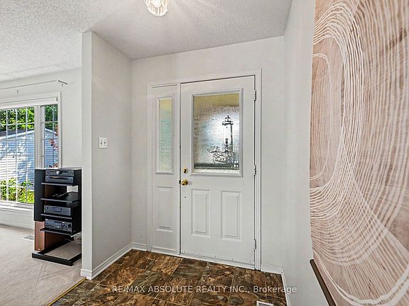 2nd image of 1 River Ridge Cres