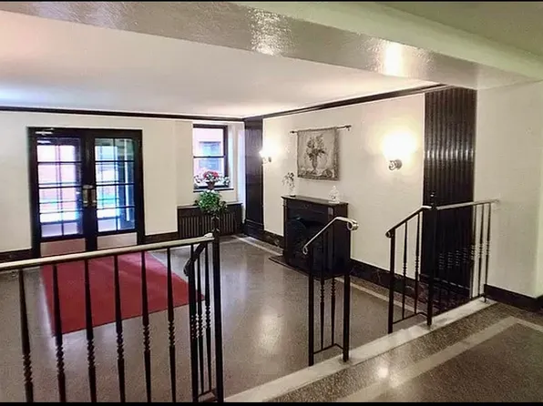 44-14 Newtown Road image 2 of 11