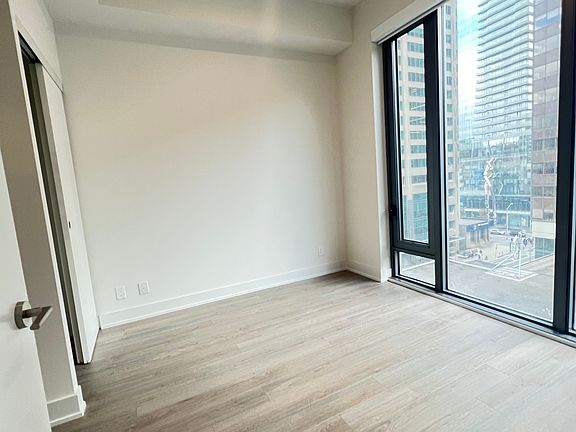 5th image of 8 Cumberland St #3904