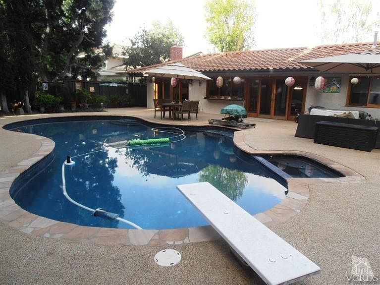 1st image of 1274 Willsbrook Ct
