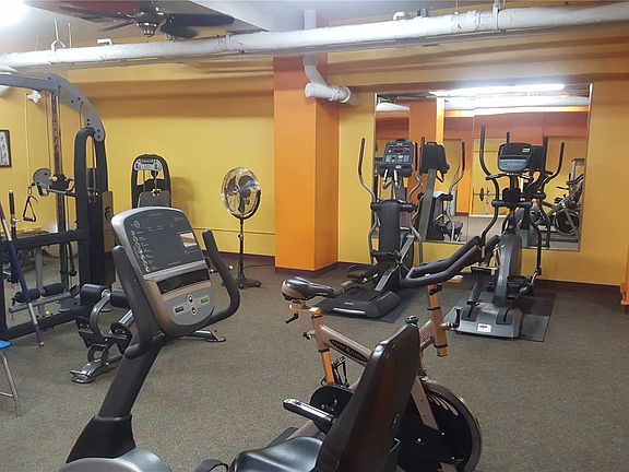 5th image of 17501 Hillside Ave #14Y