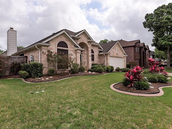 2nd image of 1234 Hunter Wood Dr