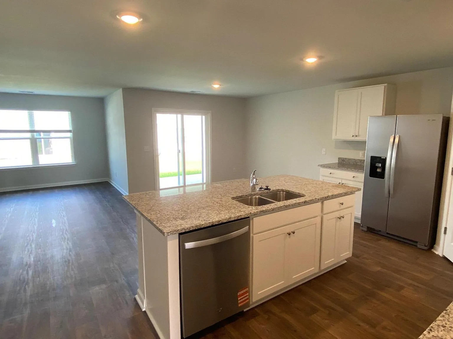 4 bed, 2.0 bath, 1782 sqft, $2,500 — Photo 4