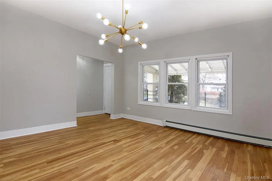 2 bed, 1.0 bath, 900 sqft, $2,600 — Photo 3