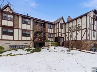 2309 Hemingway Ln #2309, Mahwah, NJ 07430