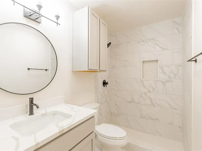 705 W Highpoint Dr #C — Photo 7