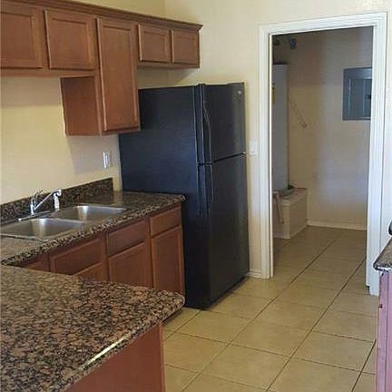 2nd image of 1615 Bois D Arc St Unit 1201