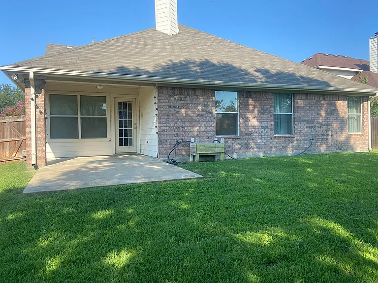 302 Crabapple Dr — Photo 22