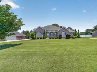 112 Fawn Ridge Dr, Decatur, AL 35603