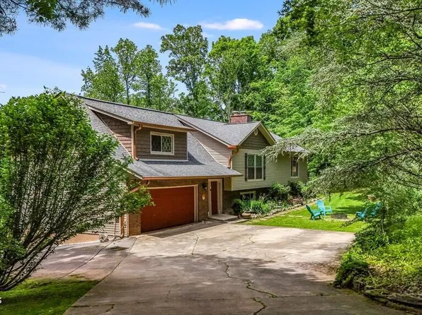 155 Lakeview Cir, Clinton, TN 37716