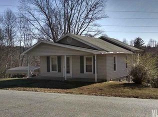 1252 Fairview Dr, Lenoir, NC 28645