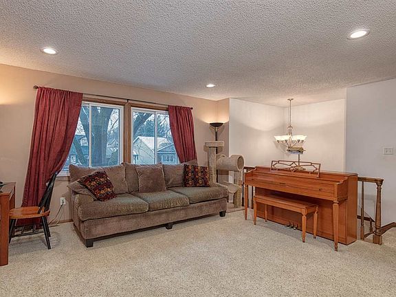 4th image of 4130 Spruce Hills Dr