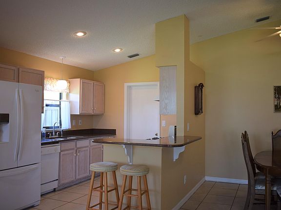 4th image of 2961 Saint James Ln