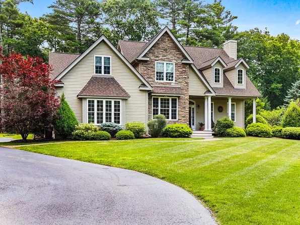31 Sheffield Rd, Middleboro, MA 02346