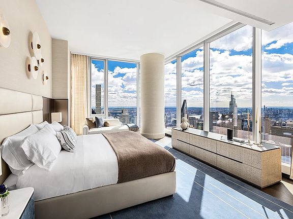 4th image of 217 W 57th St APT 92E