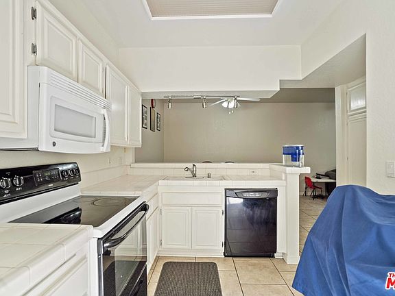 5th image of 528 Water Oak Ln Unit B
