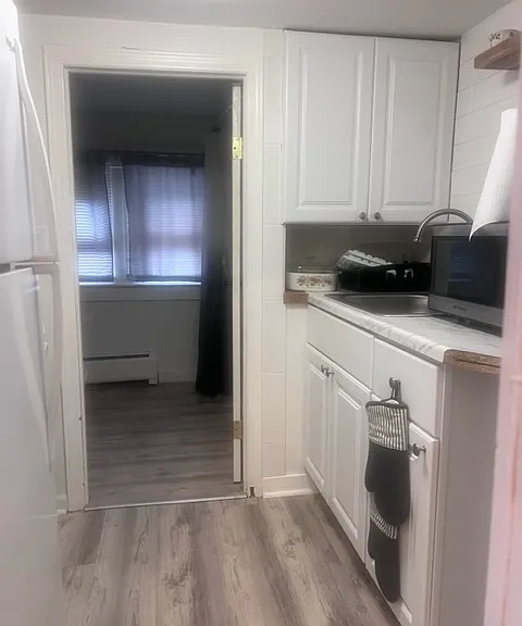 466 Derby Ave — Photo 7