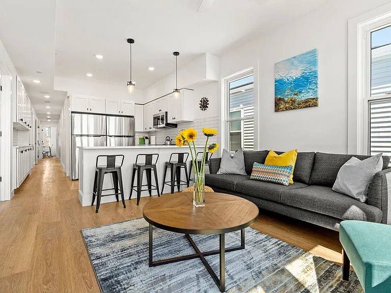695 Bennington St #3 — Photo 5