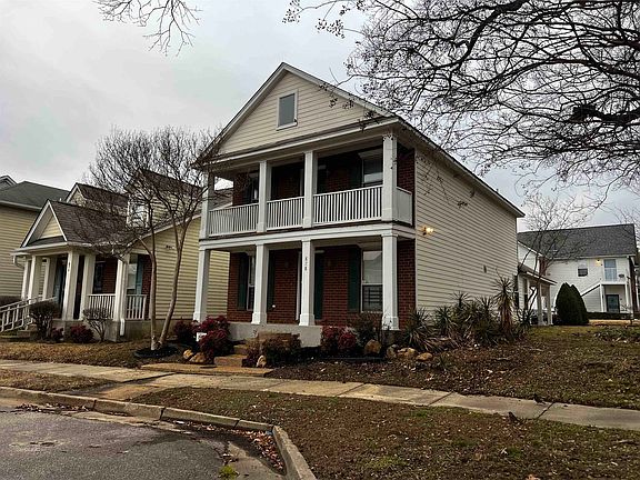 2nd image of 878 Williams Ave E