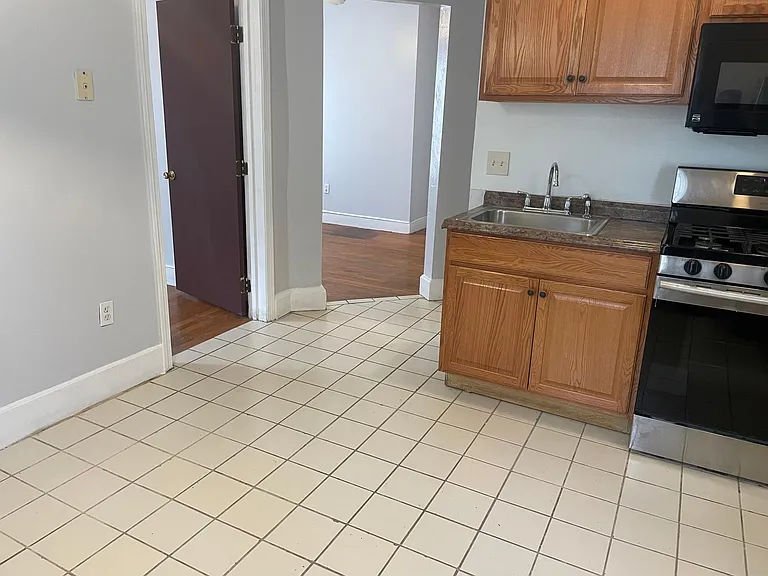 135 Marcella St #2 — Photo 2