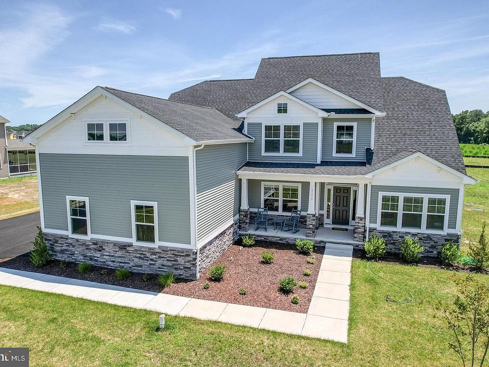 1st image of 23370 Greenbank Dr