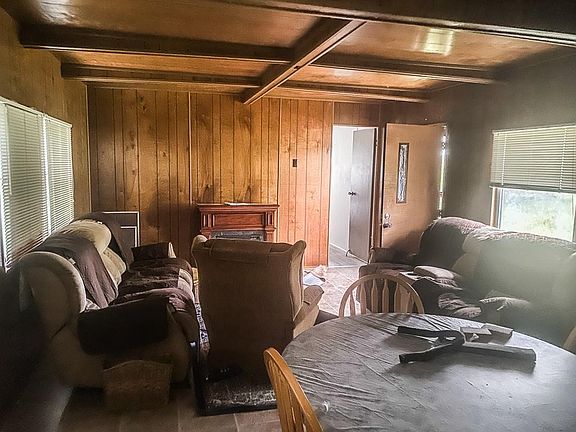 3rd image of 18320 Sweed Rd