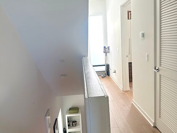 4th image of 4829 Craner Ave