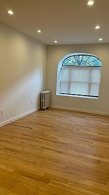 1st image of 9 E 118th St APT A
