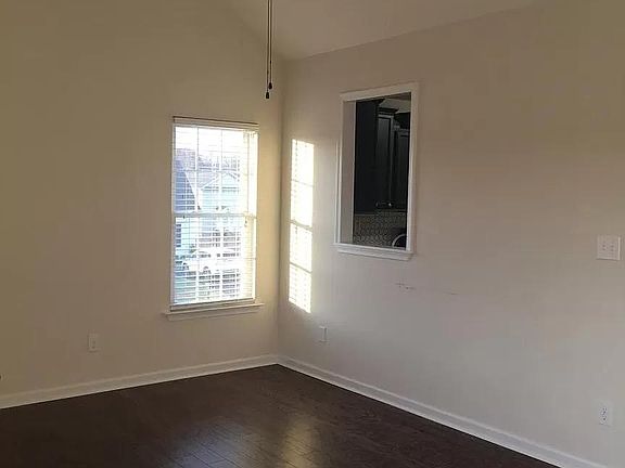 4th image of 48 Penny Ln