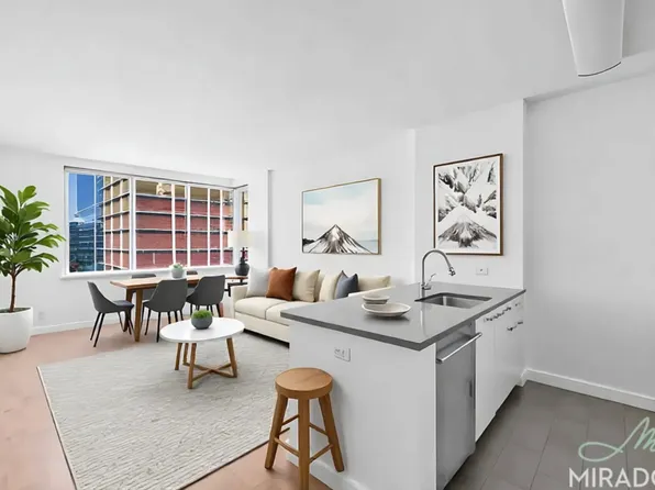 80 Dekalb Avenue image 1 of 17